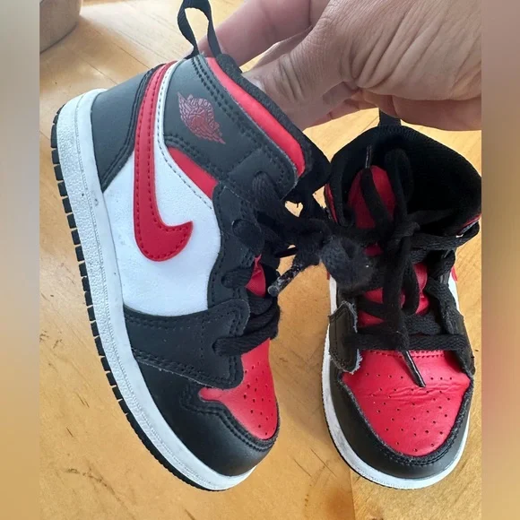 Toddler boy Jordan 1 mid